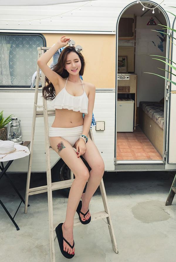 Lee Yeon Jeong 2017 MayBeach Bikini Pictures Series 3