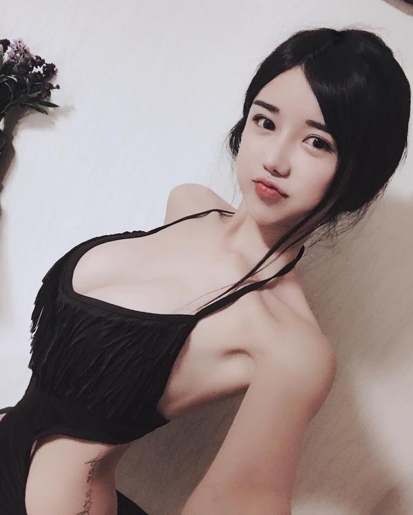 Lee Soo Bin 2017 Huge Boobs Sexy Picture and Photo