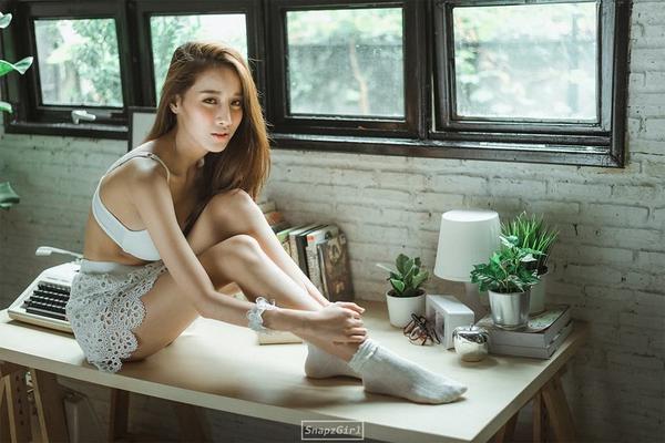 Pichana Yoosuk Sexy Bikini Bra Picture and Photo