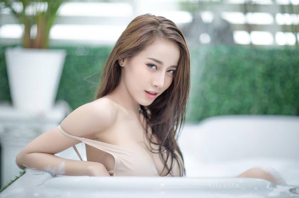 Pichana Yoosuk Sexy Hot Bikini Bra Picture and Photo