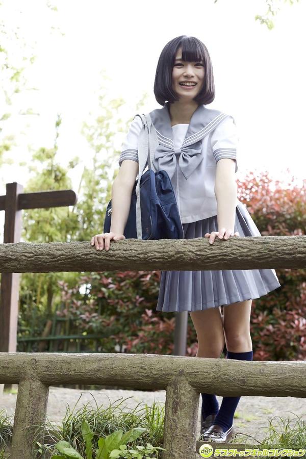  [DGC] グミとアイドル大好きな美少女の制服物語！Riina Murakami