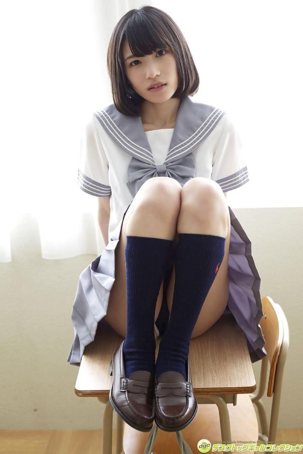  [DGC] グミとアイドル大好きな美少女の制服物語！Riina Murakami