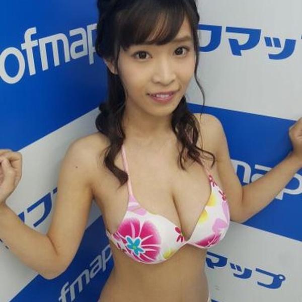 Shiraishi Waka Big Boobs Bikini Picture and Photo