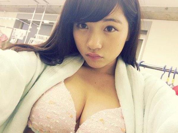 Junn Serizawa Hot Bra Picture and Photo