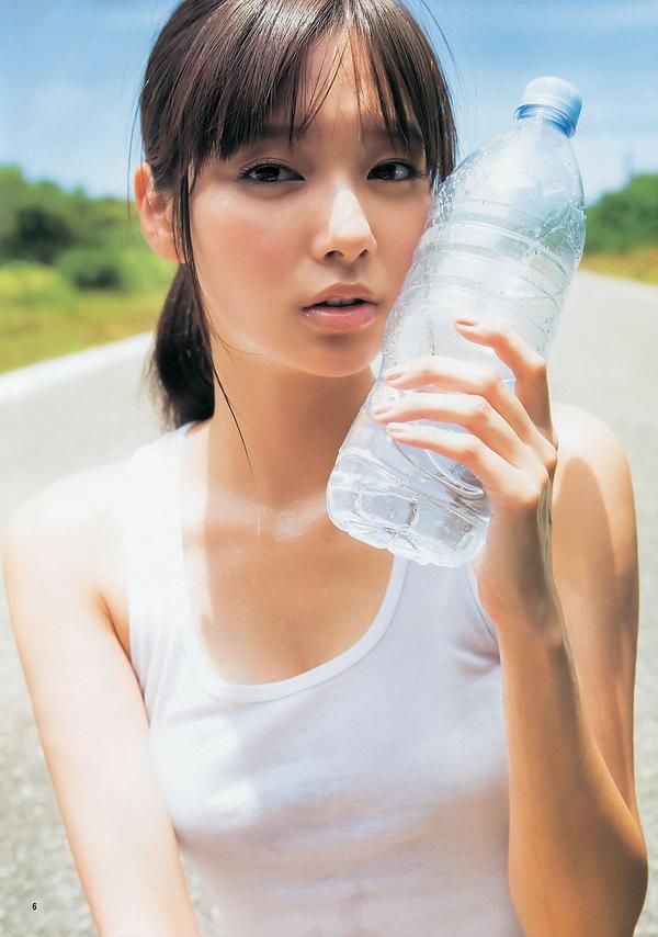 [Weekly Young Jump] 2013 No.44 45 新川优爱 志田友美 上西恵 山地まり