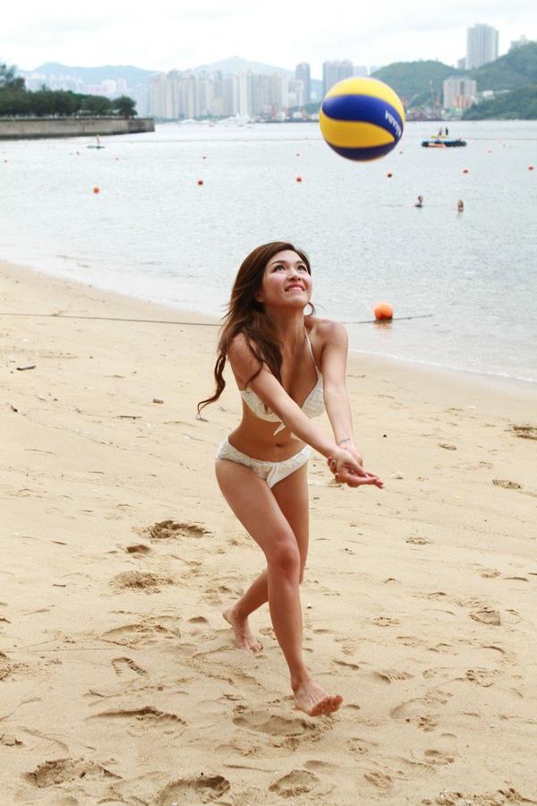Vicky Chan Big Boobs Hot Bikini Picture and Photo