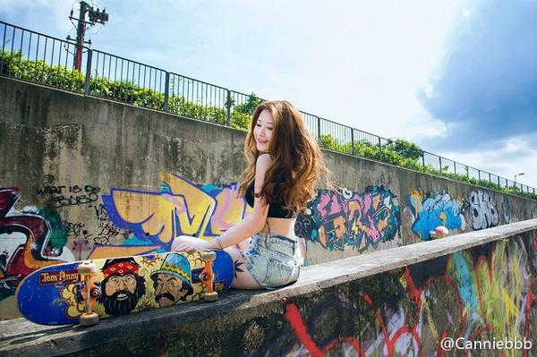 Vanessa Wong Bikini Picture and Photo