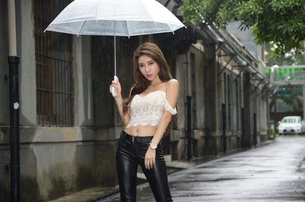 Taiwan Girl Shen Qi Qi 《Leather Pants Girl》