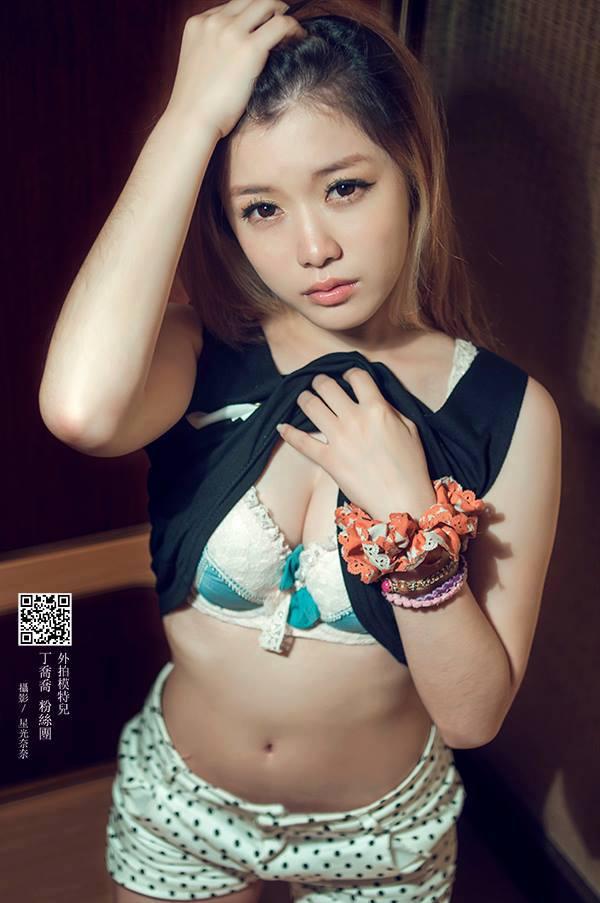 Ding Qiao Qiao Sexy Hot Picture and Photo