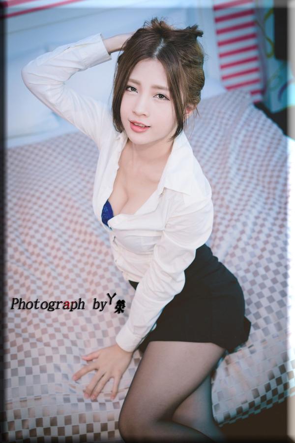 Hu Qi Hot Picture and Photo