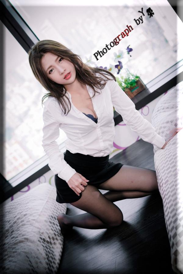 Hu Qi Hot Picture and Photo