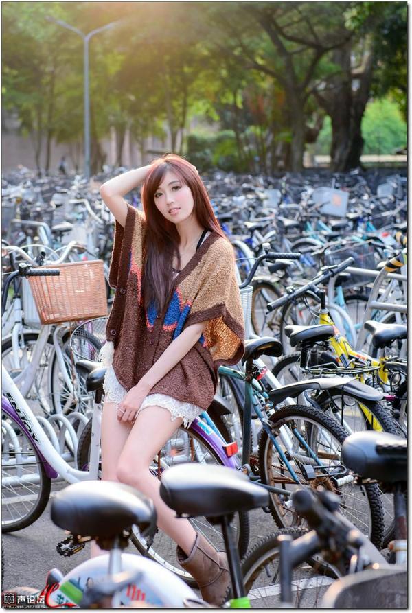 Jin Yun Qiao 《Photographic in Campus》Pictures