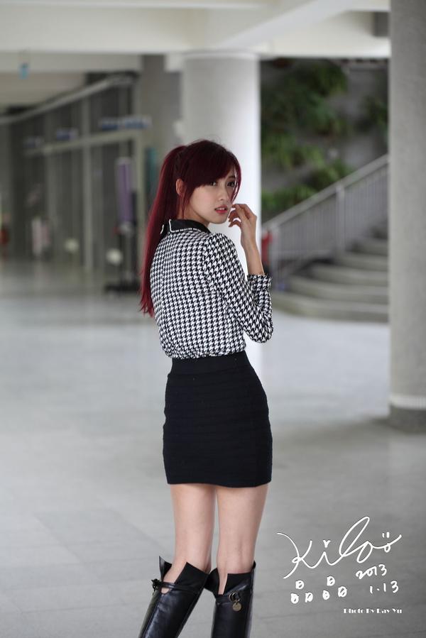 Liao Ting Lian 《Short Dress and Boot in Street》Pictures