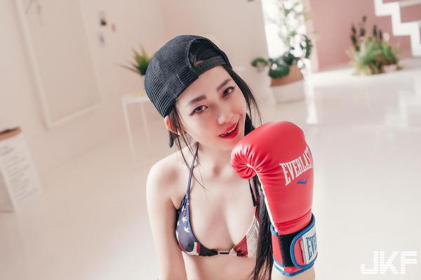 Boxing Girls Xia Mu Guang Hit Your Heart