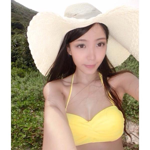 Angel Chan Bikini Lovely Picture and Photo