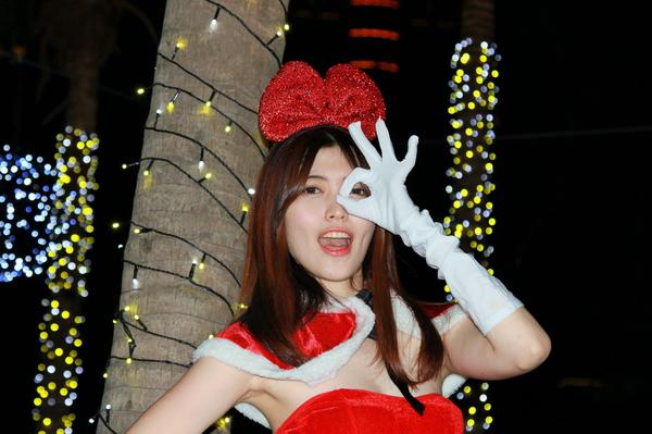 Taiwan Social Celebrity Huang Pin Xuan 《Banqiao Christmas City》Photographic