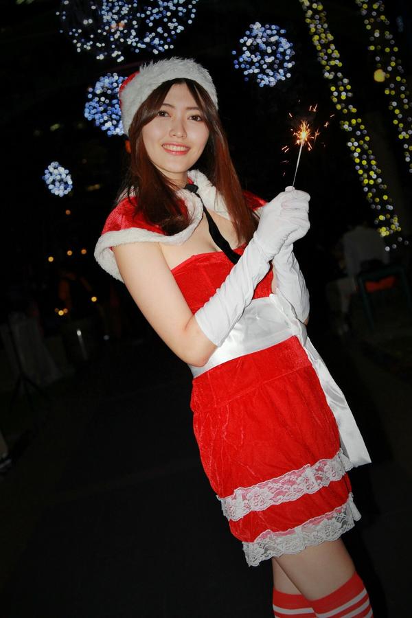 Taiwan Social Celebrity Huang Pin Xuan 《Banqiao Christmas City》Photographic