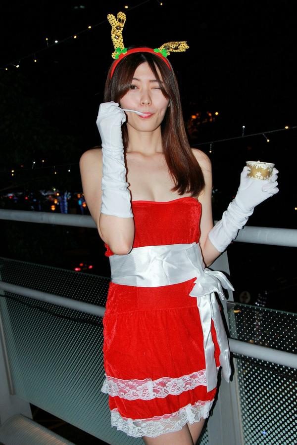 Taiwan Social Celebrity Huang Pin Xuan 《Banqiao Christmas City》Photographic