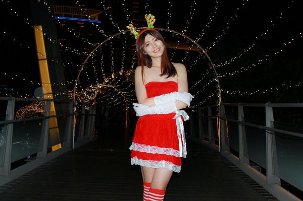 Taiwan Social Celebrity Huang Pin Xuan 《Banqiao Christmas City》Photographic