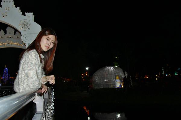 Taiwan Social Celebrity Huang Pin Xuan 《Banqiao Christmas City》Photographic