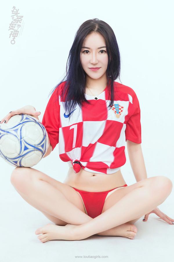 [头条女神TouTiao Girls] World Cup ! Mi Xue VS Yi Yang