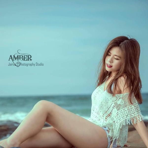 Amber Han Pure Lovely Picture and Photo