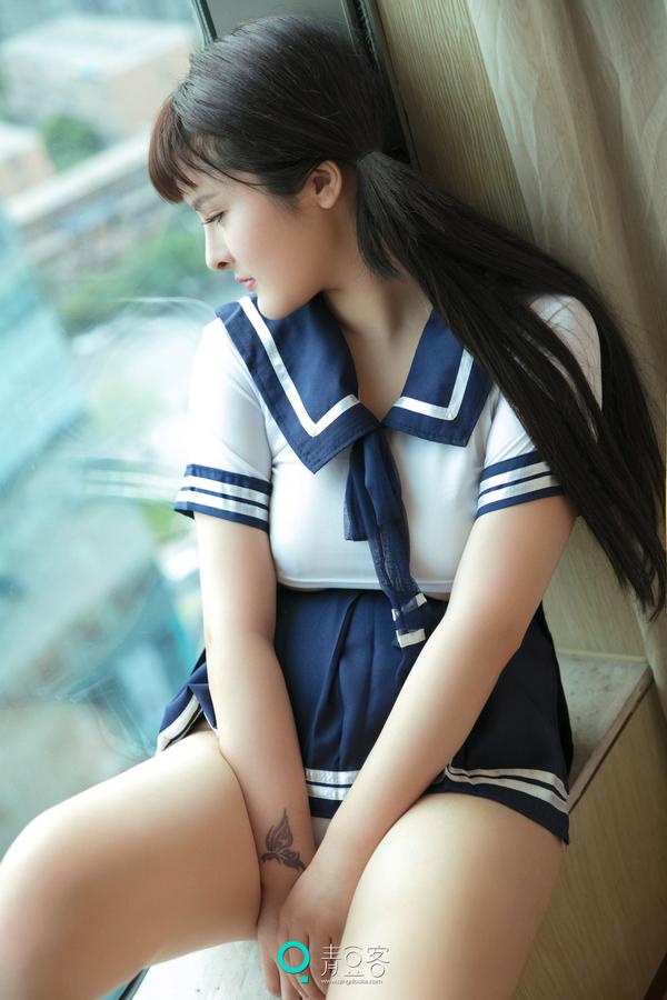 [青豆客QingDouKe] Student Uniform and Bra