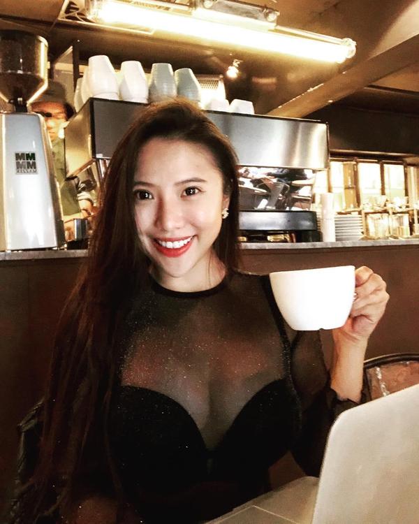 Amy Chang Big Boobs Picture and Photo