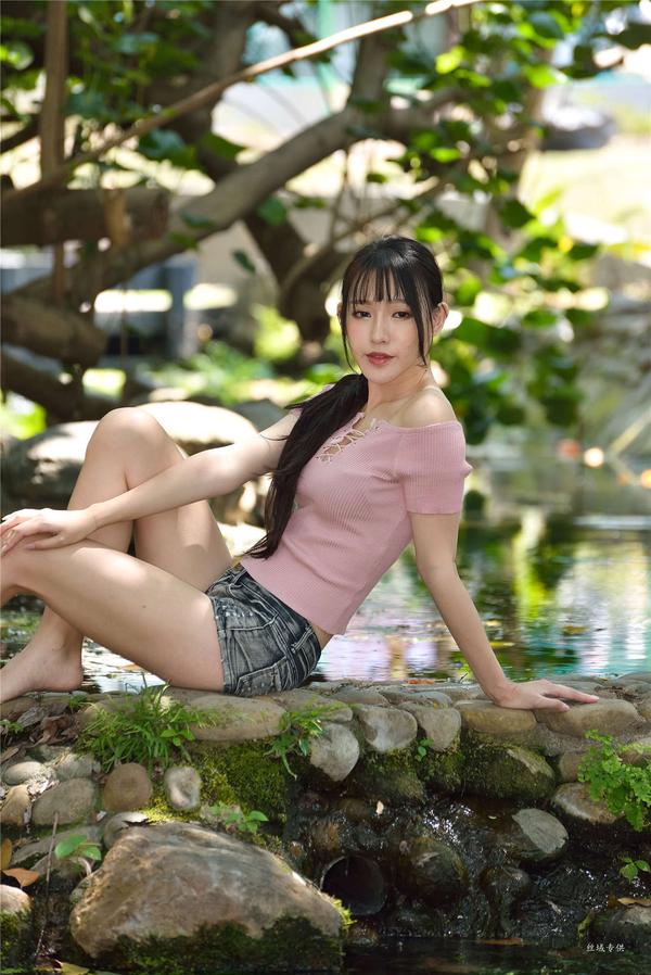 Taiwan Pretty Girl Katie Chiu《Gome. Fashion》Hot Pants Pictures