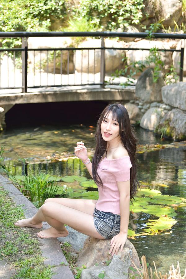 Taiwan Pretty Girl Katie Chiu《Gome. Fashion》Hot Pants Pictures