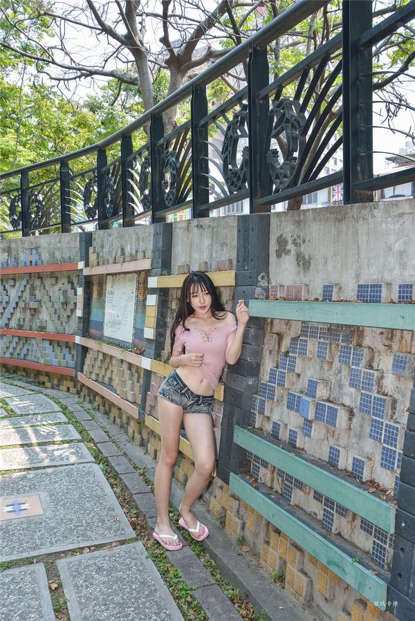 Taiwan Pretty Girl Katie Chiu《Gome. Fashion》Hot Pants Pictures