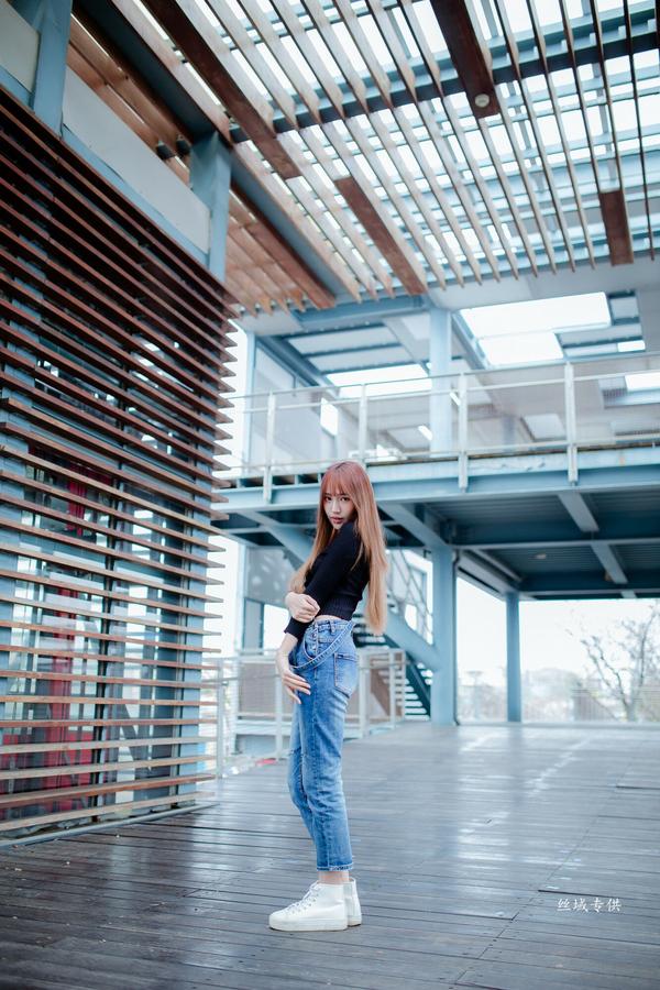 Taiwan Pretty Girl Bi Bi Er《Jean Hot Pants》Pictures