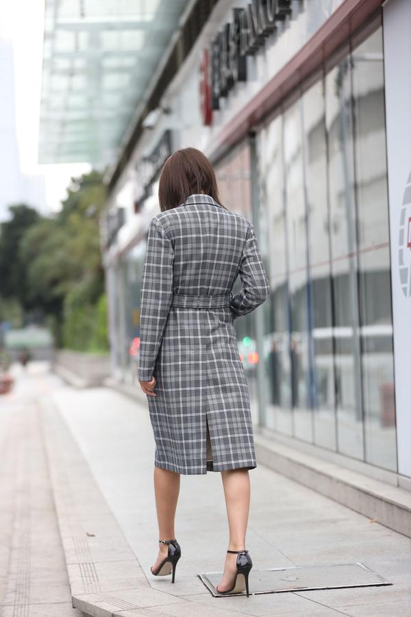 SOLO Yin Fei Jeans Heels Street Photo