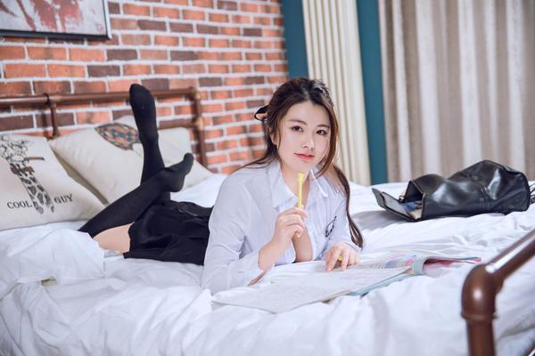 [头条女神TouTiao Girls] 2018-12-05 Na Lu Selena