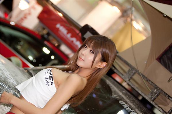 Heo Yun Mi Racing Girl Picture and Photo