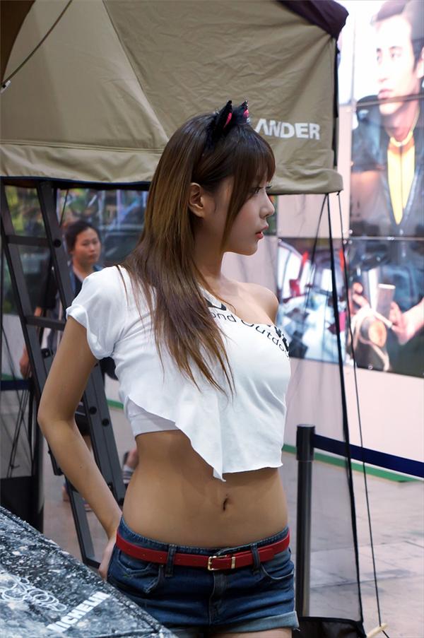 Heo Yun Mi Racing Girl Picture and Photo