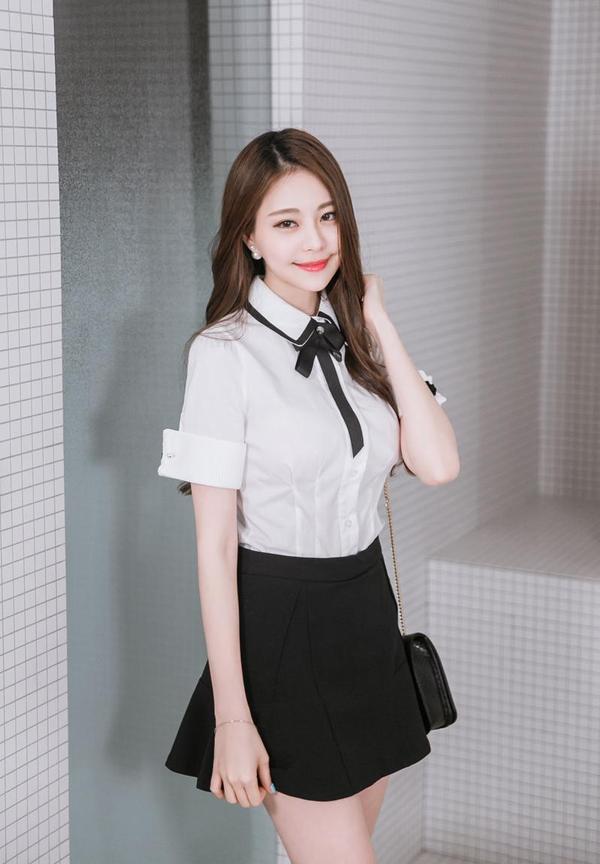 Kim Min Young MQ Clothes Pictures 2