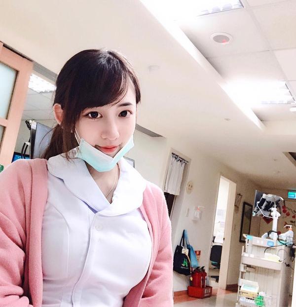 Li Yi Ting Bikini Nurse Picture and Photo