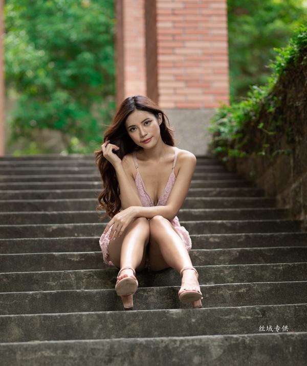 Taiwan Pretty Girl Huang Shu Ting《Taipei University of Art》Pictures