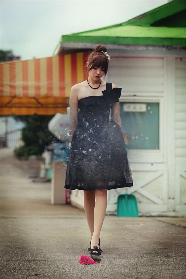 Lee Eun Hye Car Goddess Picture and Photo