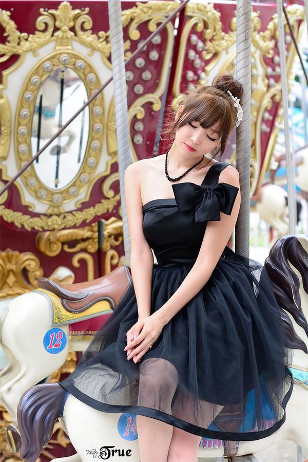 Lee Eun Hye Car Goddess Picture and Photo