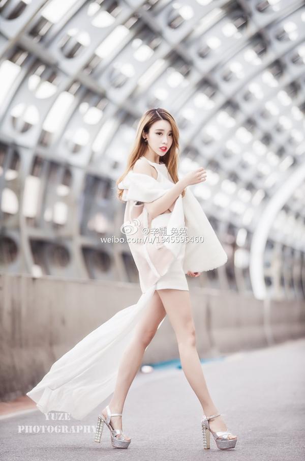 Xin Nan _ Tu Tu Beautiful Legs Lovely Picture and Photo