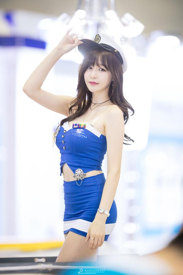 Hong Ji Yeon Hot Model Picture and Photo