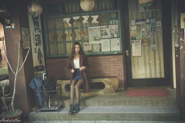 Taiwan Pretty Girl Huang Shang Yan《Near Guting Station~Windbreaker Girl》