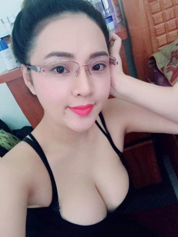 Cao Giang Big Boobs Picture and Photo