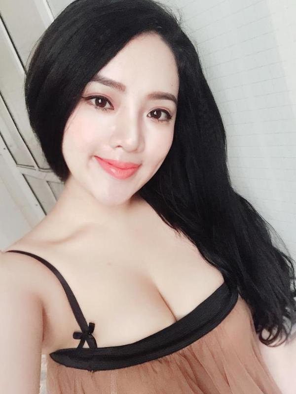 Cao Giang Big Boobs Picture and Photo