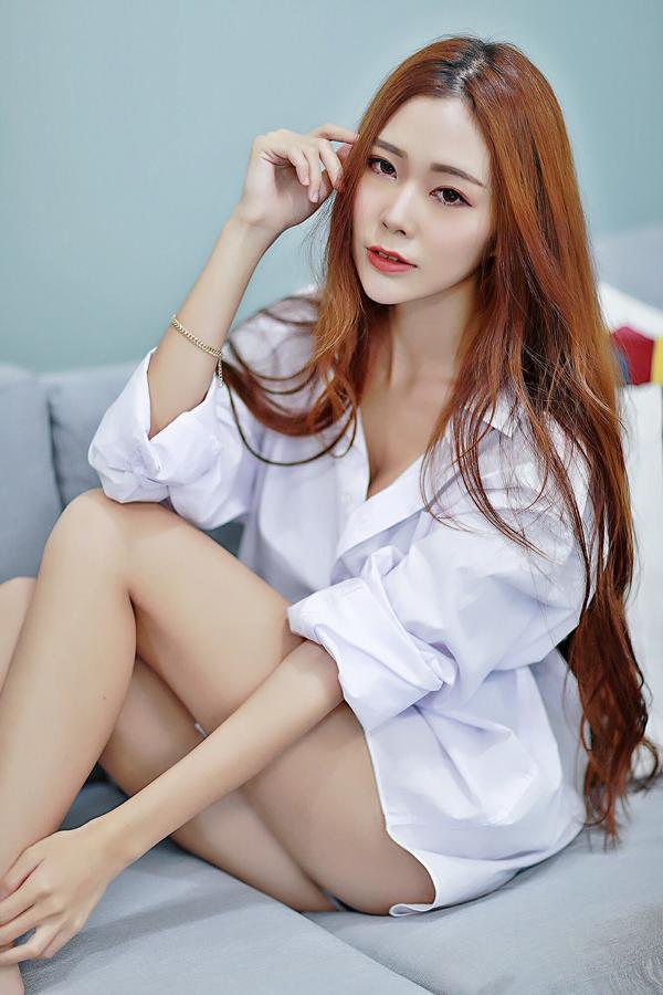 Taiwan Pretty Girl Huang Shang Yan《Sexy Pajamas and White Shirts and OL》
