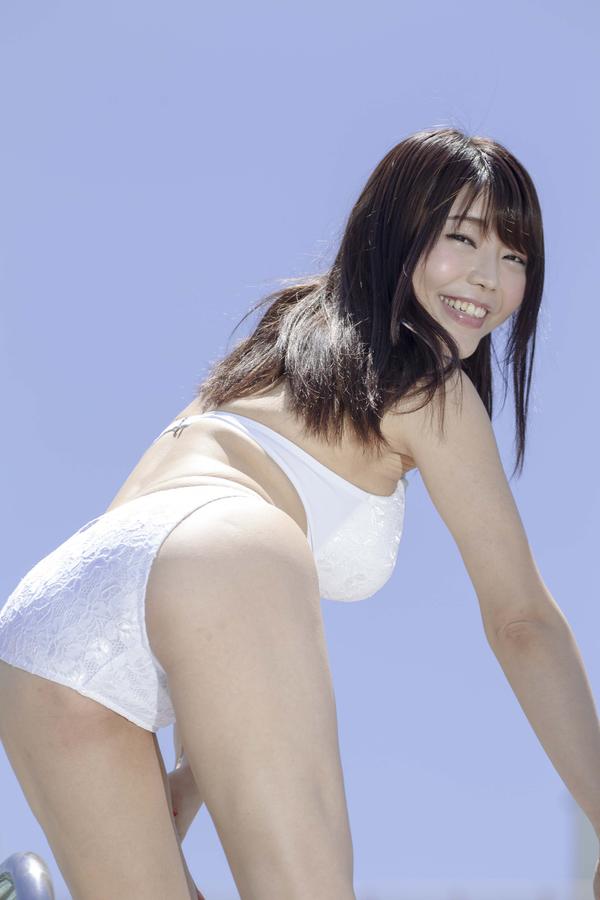 Rio Aishima Big Boobs Hot Bikini Picture and Photo
