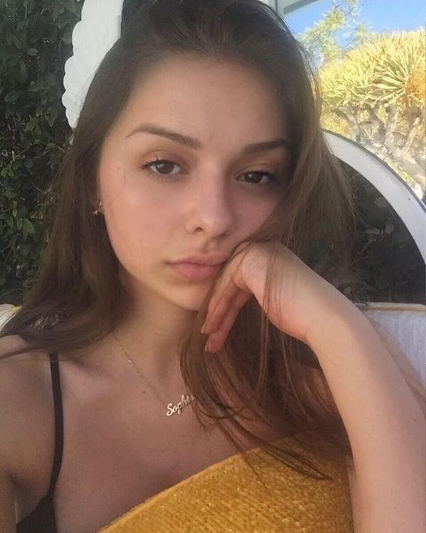Sophie Mudd Sexy Bikini Lovely Picture and Photo