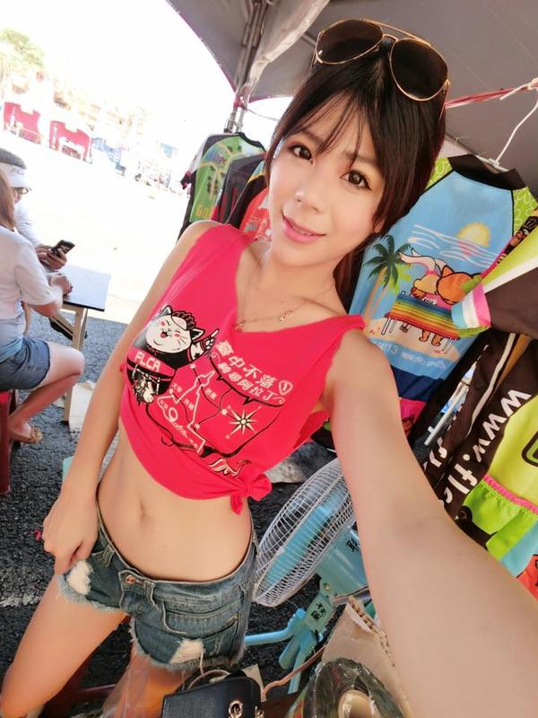 Lai Si Ling Bikini Picture and Photo